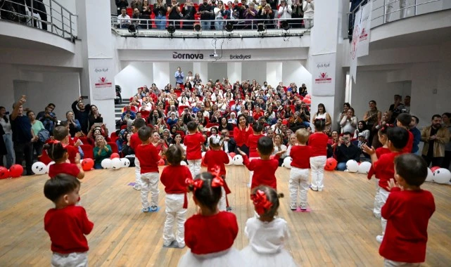 Miniklerden büyük Cumhuriyet coşkusu