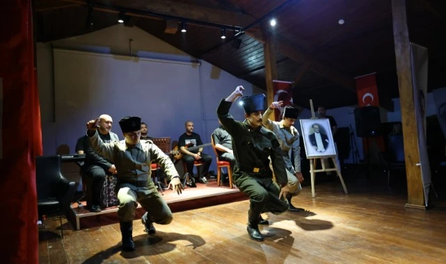 Atatürk, Efes Selçuk'ta Şarkılar Ve Şiirlerle Anıldı