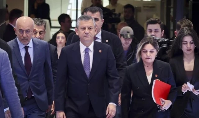 CHP’de kritik toplantıda değişim sinyali: Bazı isimlerle yollar ayrılacak