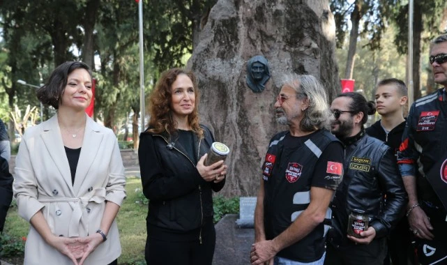 Karşıyaka’da anlamlı etkinlik: Üç vatan toprağı, Zübeyde Anne’nin huzurunda buluştu!