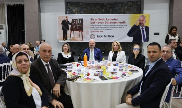 Pehlivan öğretmenlerle buluştu: “Bir milletin istikbali, öğretmenlerin elindedir”