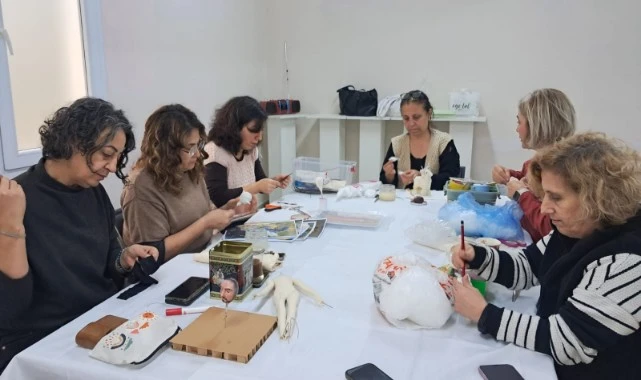 Çiğli’de Kadınlar Geleneksel Sanatı Geleceğe Taşıyor