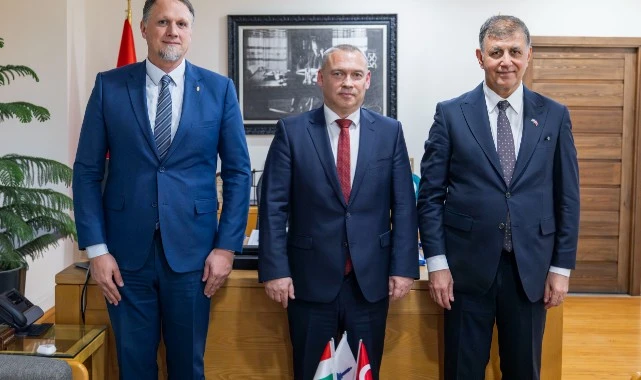 İzmir-Macaristan hattında “kardeş kent” ilişkisinin temelleri atıldı  