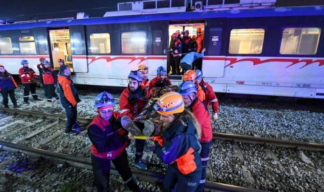 Menemen İZBAN İstasyonu’nda deprem ve kaza tatbikatı