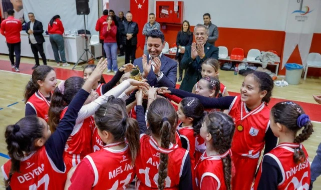 Bayraklı’da Yarıyıl Tatilinde Spor Coşkusu