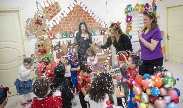 Bornovalı miniklerin Yeni Yıl coşkusu
