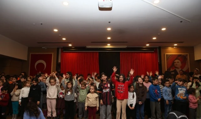 Çiğli’de Sömestr Tatili Sinemayla Şenlendi: 7 Bin 500 Çocuk Beyaz Perdeyle Buluştu