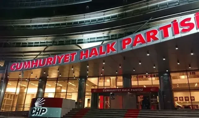 Özgür Özel'den İzmir'de o ilçeler için talimat: "Sorunları çözmeden gelmeyin"