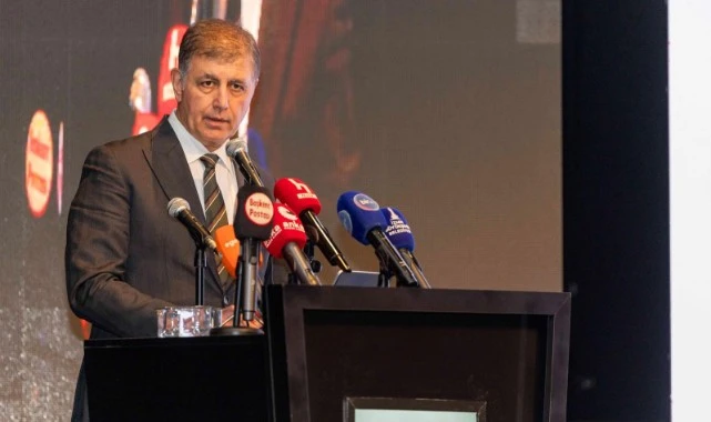 Başkan Tugay: Birden fazla yangın uçağı kiralamaya hazırız