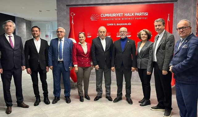 CHP İzmir'de eski ilçe başkanlarıyla toplantı