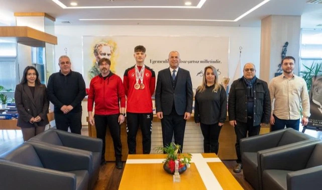 Gaziemirli taekwondocu Türkiye şampiyonu oldu
