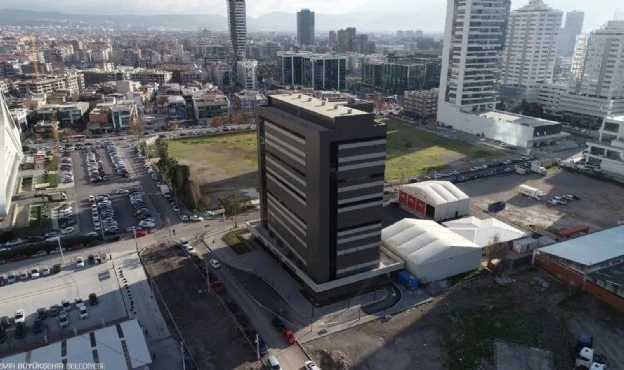 Türkiye'nin en büyüğü olarak hizmete girmişti... Smyrna otoparkı kapatıldı!