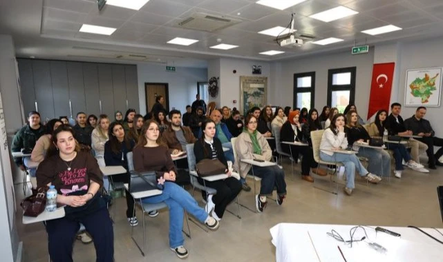 Gençler Kariyer Yolculuğu İçin Efes Tarlası Yaşam Köyü’nde Buluştu