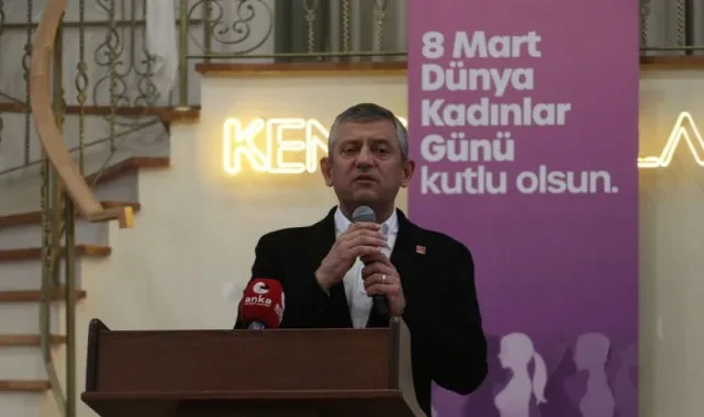 Özel'den kadın temsili çıkışı: İzmir'de 30'da 15 olmadıkça eksiktir!