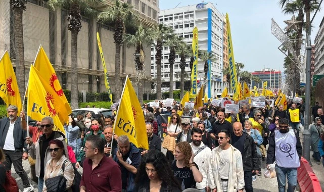 İzmir'de öğretmenlerden şiddete tepki: "Sendikalar olarak yıllardır uyarıyoruz"