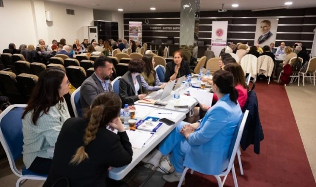 Narlıdere, 3. Yaş Üniversiteleri çalıştayına ev sahipliği yaptı