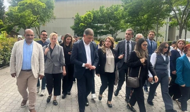 Başkan Tugay ve meclis üyelerinden tepki yürüyüşü