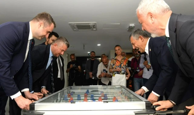 Buca’da eğitim ve spor yatırımlarına CHP Lideri Özel’den inceleme