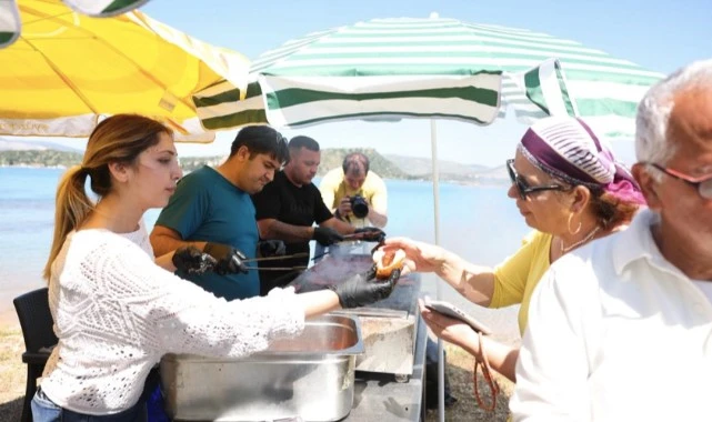 Çeşme’de unutulan Hıdırellez geleneği Yassıada’da yeniden yaşatıldı