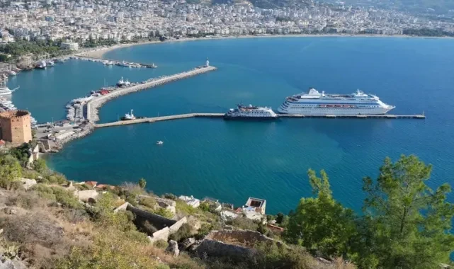 Kruvaziyer Turizminde Nisan Patlaması