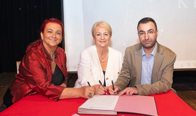 Nar Kızlar Yola Çıktı
