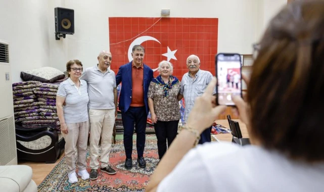 Başkan Tugay aşure lokmasını paylaştı