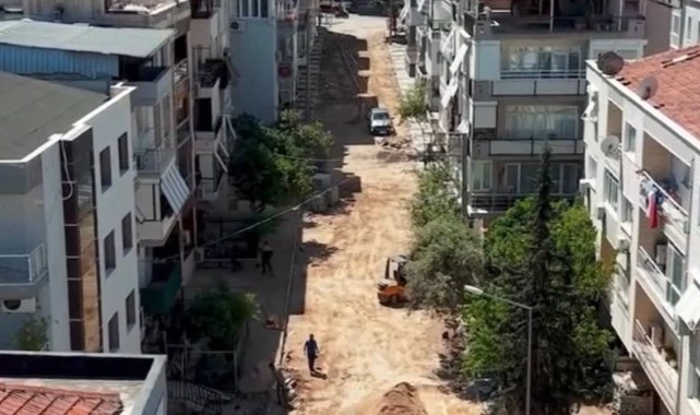 Çamlıca Sokak’ta yol yenileme ve altyapı çalışmaları hız kesmeden sürüyor