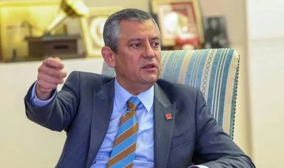 Özgür Özel'den Utku Gümrükçü'ye sert sözler: "Bir gece yarısı işgal ettiler"