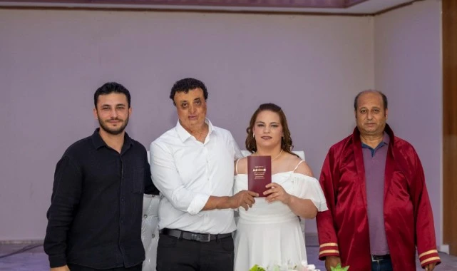 Aşka işaret diliyle “evet” dediler