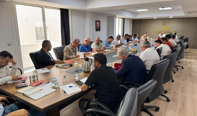 CHP İzmir İl Yönetiminden Yeni Kararlar! 2 Görevden Alma 4 Yeni Atama...