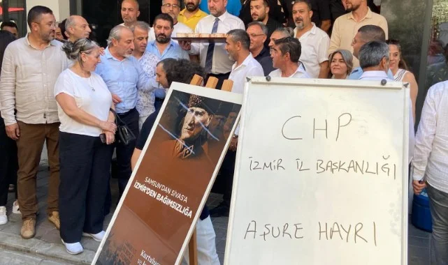 CHP İzmir'in Aşure Hayrında İkramları Gümrükçü Dağıttı