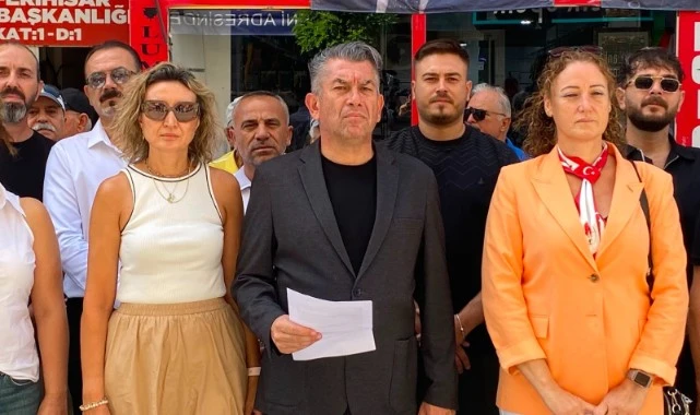 CHP Seferihisar'da başkan ve yönetim istifa etti: YENİ Parti'ye geçiyorlar!