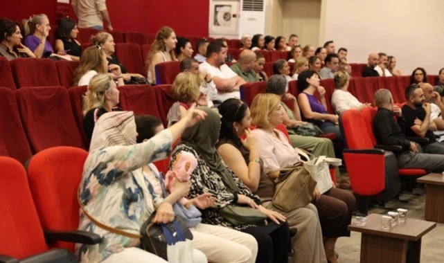 Çiğli Belediyesi'nden Sürdürülebilir Yaşam İçin Balkon Bahçeciliği Eğitimi