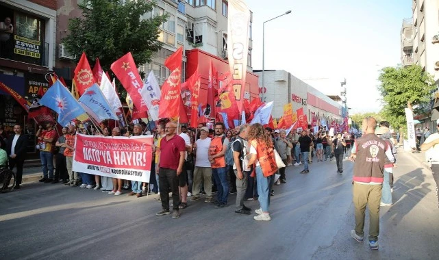 İzmir'de NATO protestosu: ‘Zirve, yeni savaş cepheleri yaratmaya hazırlanıyor’