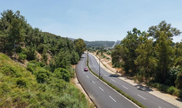 Pamucak yolu baştan sona yenilendi