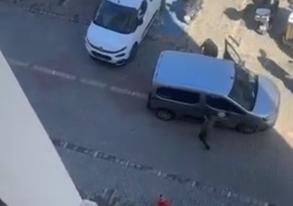 Balçova'da memurların şarkılı eylemi şaşırttı!