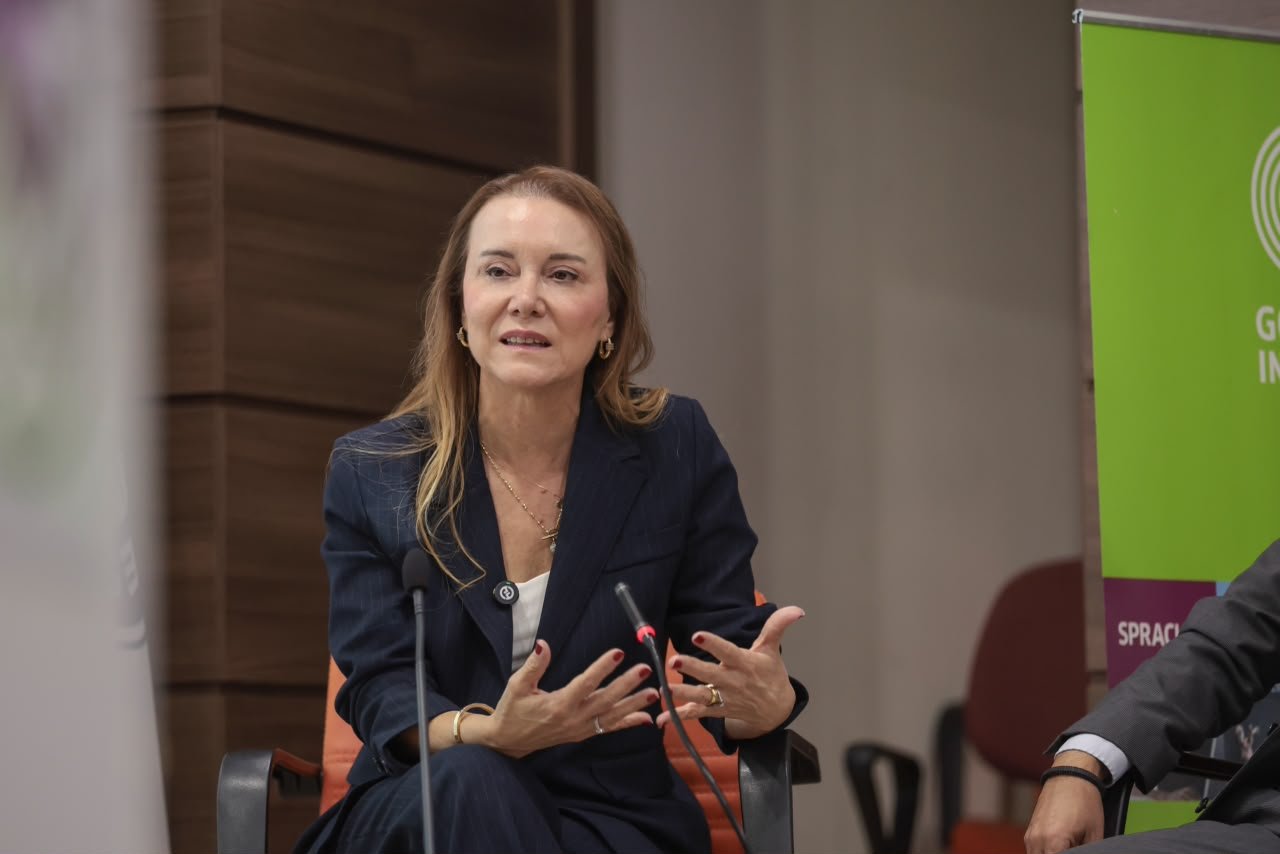 Başkan Mutlu, Konak’ın dirençli kent vizyonunu uluslararası konferansta anlattı