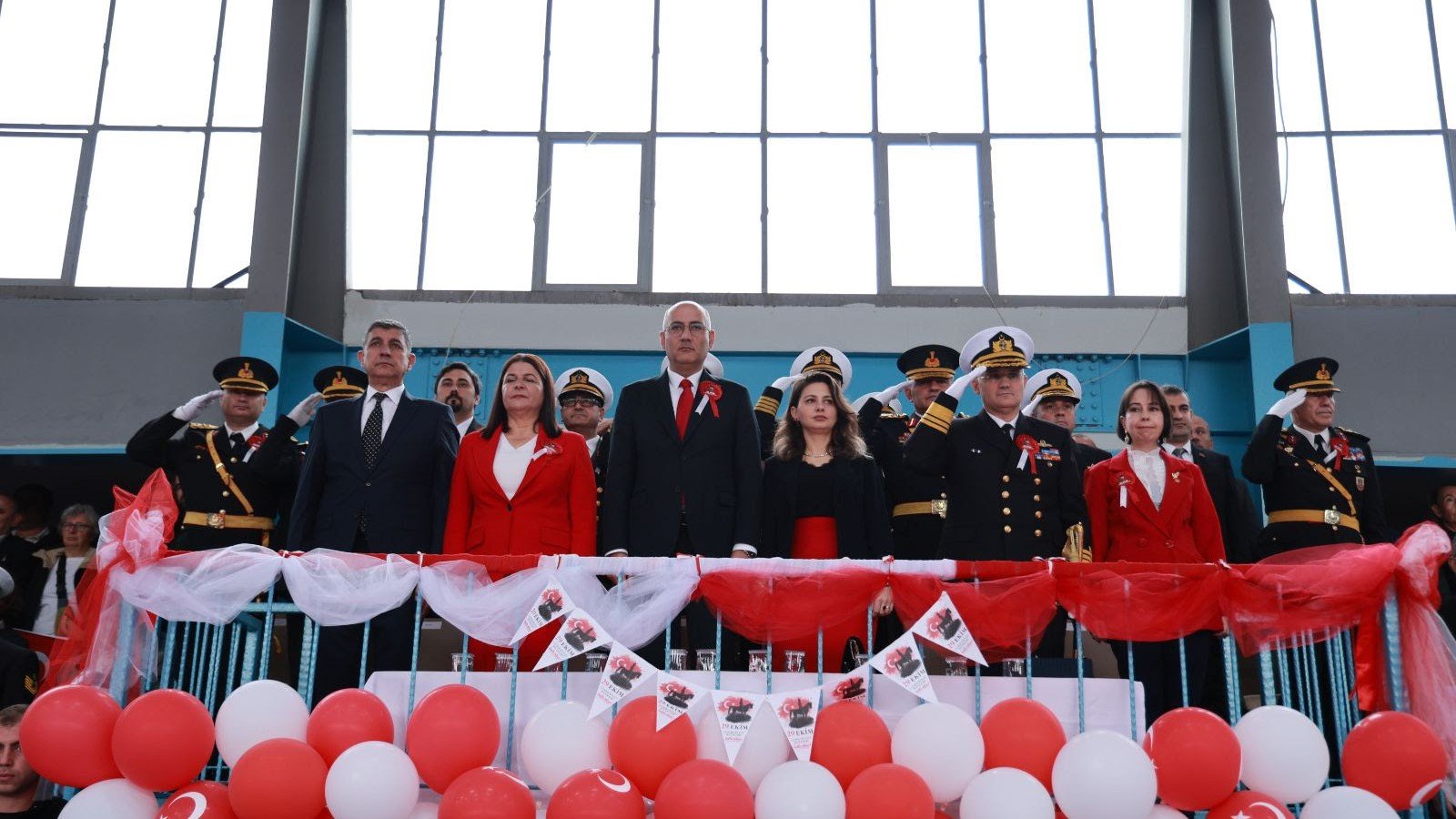 Foça’da Cumhuriyetin 103. Yılı Coşkuyla Kutlandı