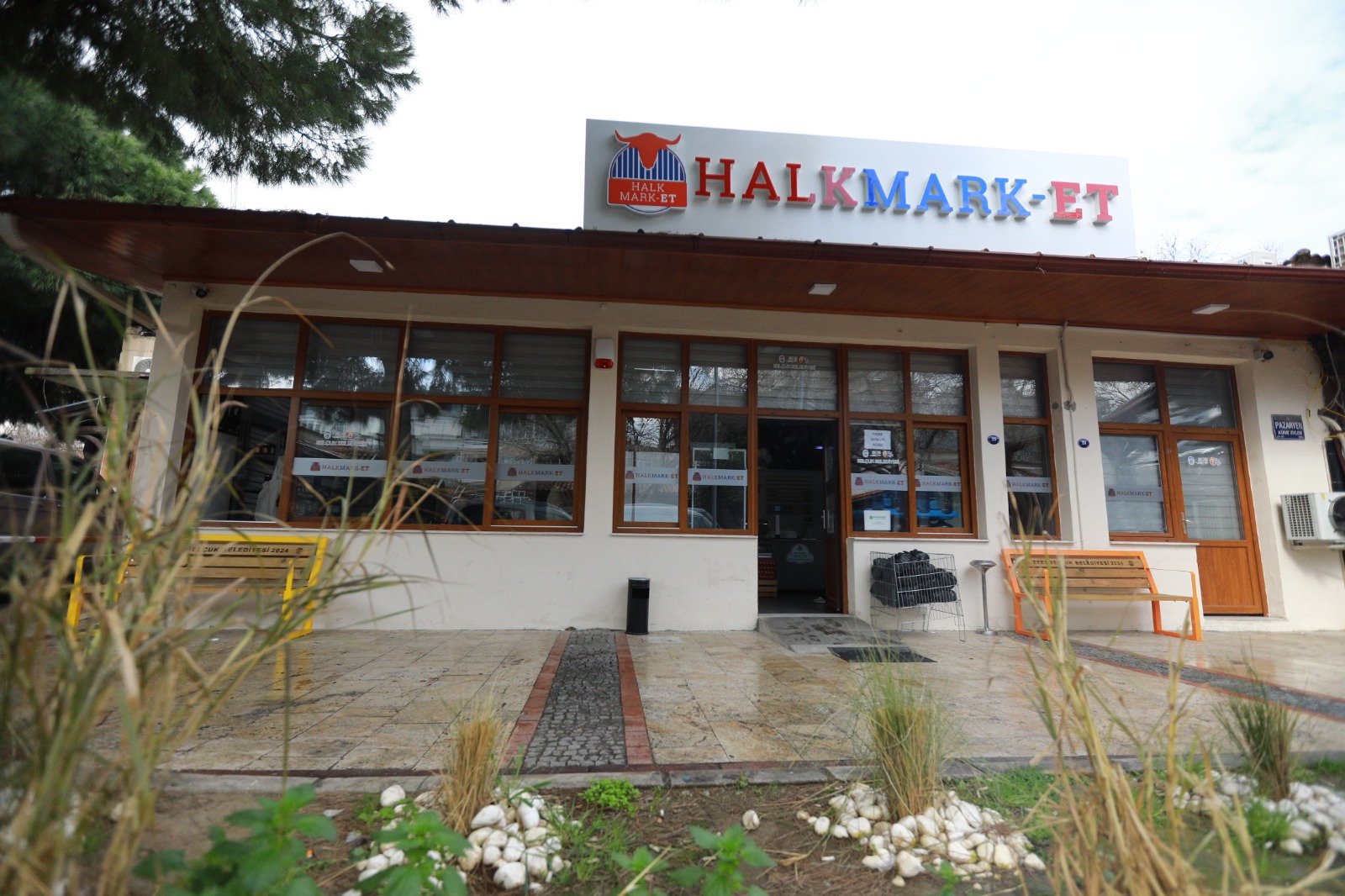 Halk Mark- Et Halkın Yanında Olmaya Devam Ediyor