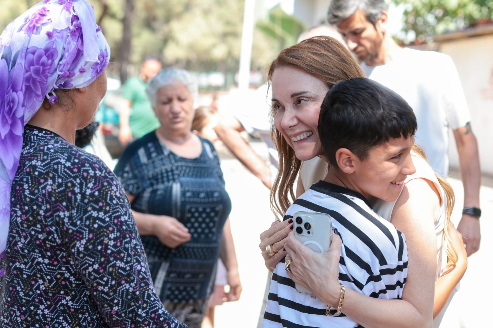 Başkan Mutlu, Konaklı komşularının evlerine konuk oldu