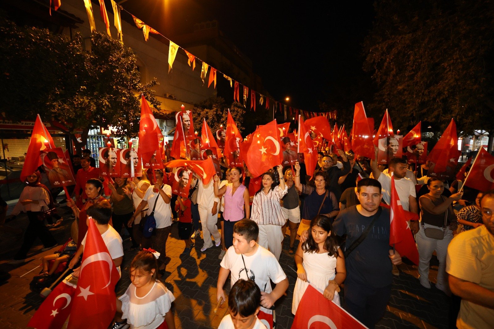 Efes Selçuk’ta Zafer Bayramı, Fener Alayı Ve Eliz Band Konseri İle Kutlanacak