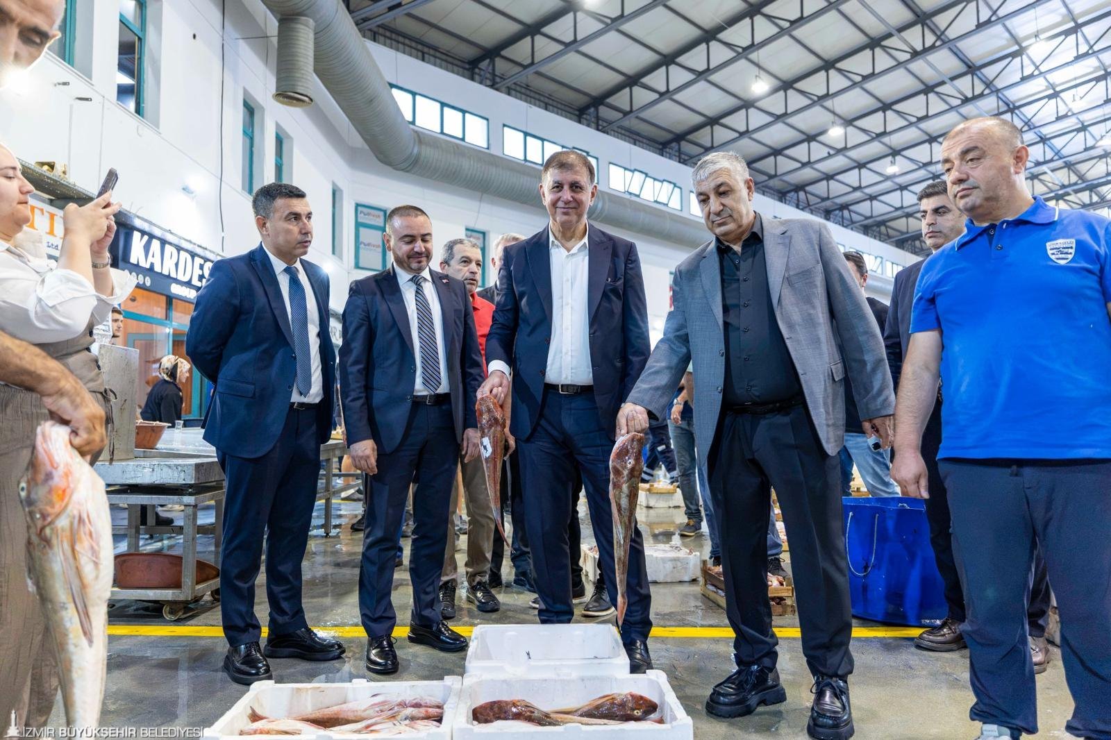 Başkan Tugay: Ekmeğini denizden çıkaranlara bereketli bir sezon diliyorum