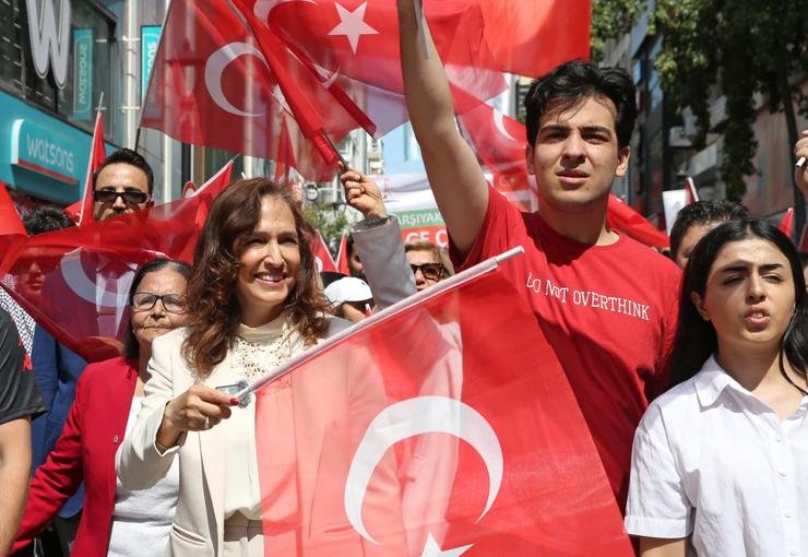 Karşıyaka’da 9 Eylül coşkusu sokaklara taşacak: Bayrağını al gel!