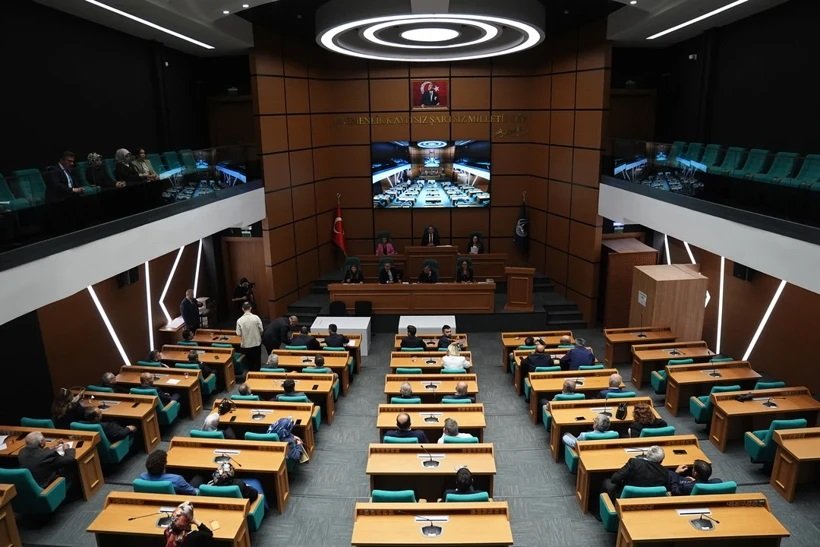 Üsküdar Belediyesi AKP'ye Geçti: Cumhur İttifakı Adayı Dördüncü Turda Başkan Vekili Seçildi