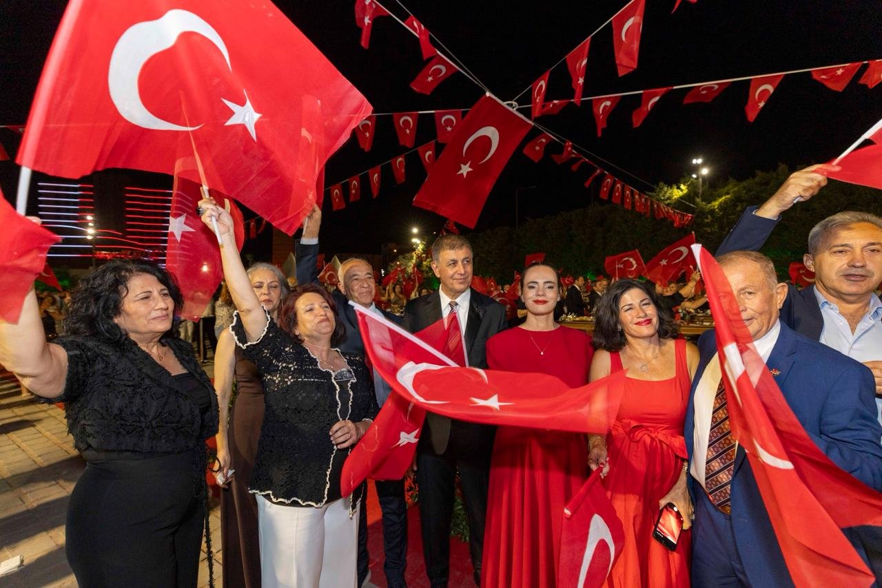 Kurtuluşun 104’üncü yıl coşkusu 9 Eylül Resepsiyonu ile başladı