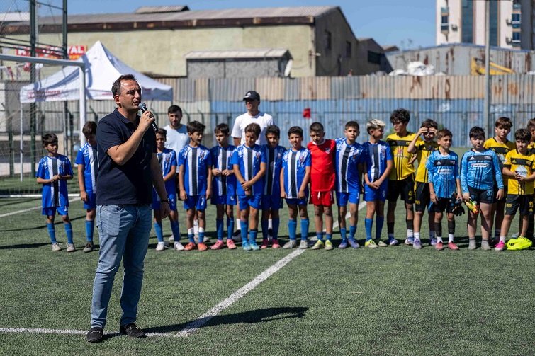 Bornova'da 9 Eylül coşkusu sahaya taşındı