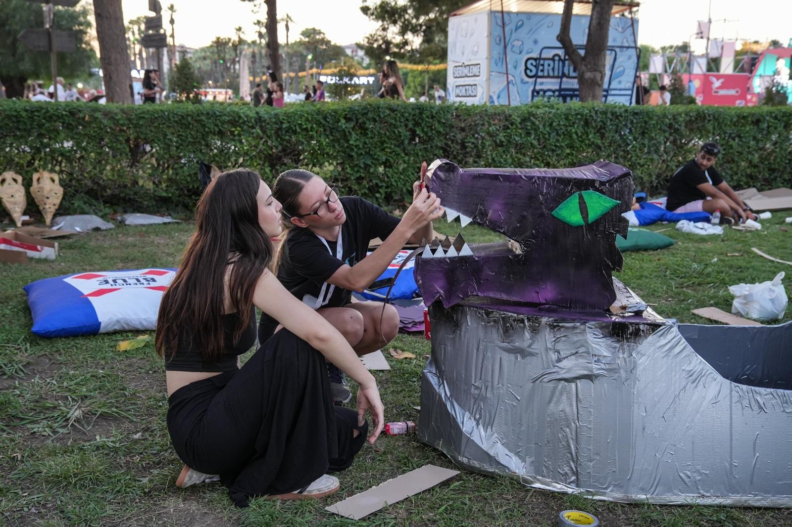 Red Bull Karton Tekne Yarışması fuar coşkusuna renk kattı