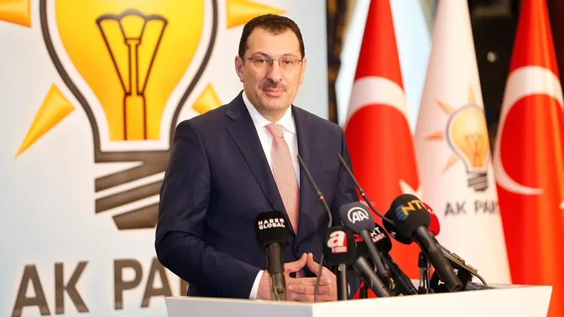 AK Parti'den Net Seçim ve Adaylık Mesajı: Kritik İsim 2028'de Erken Seçimi İşaret Etti