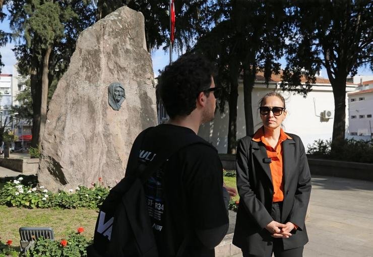Atatürk’ün Adımlarıyla Karşıyaka’ turlarına yoğun ilgi