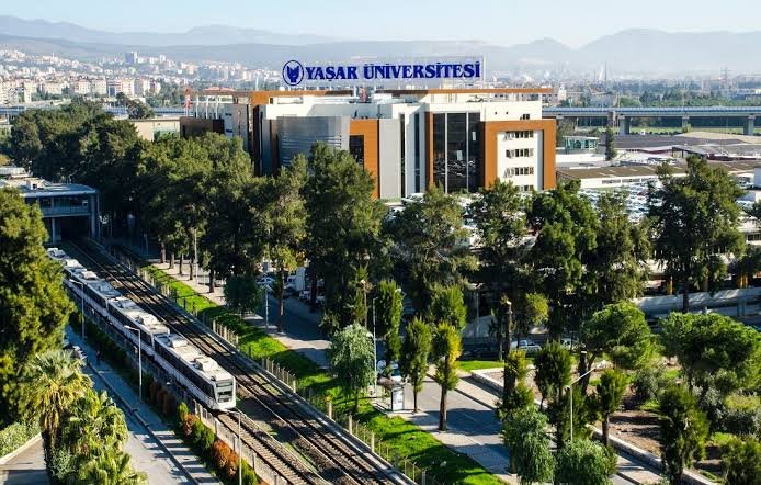 Yaşar Üniversitesi'nde 2 fakülte kapatıldı